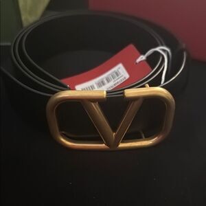 Brand new with box and dustbag men’s Valentino Black Belt w/ Gold V Buckle sz110
